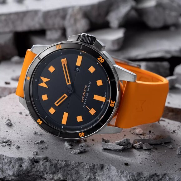 MVMT Men's Minimal Sport Automatic Orange Silicone Strap Watch 45mm - Picture 7 of 7
